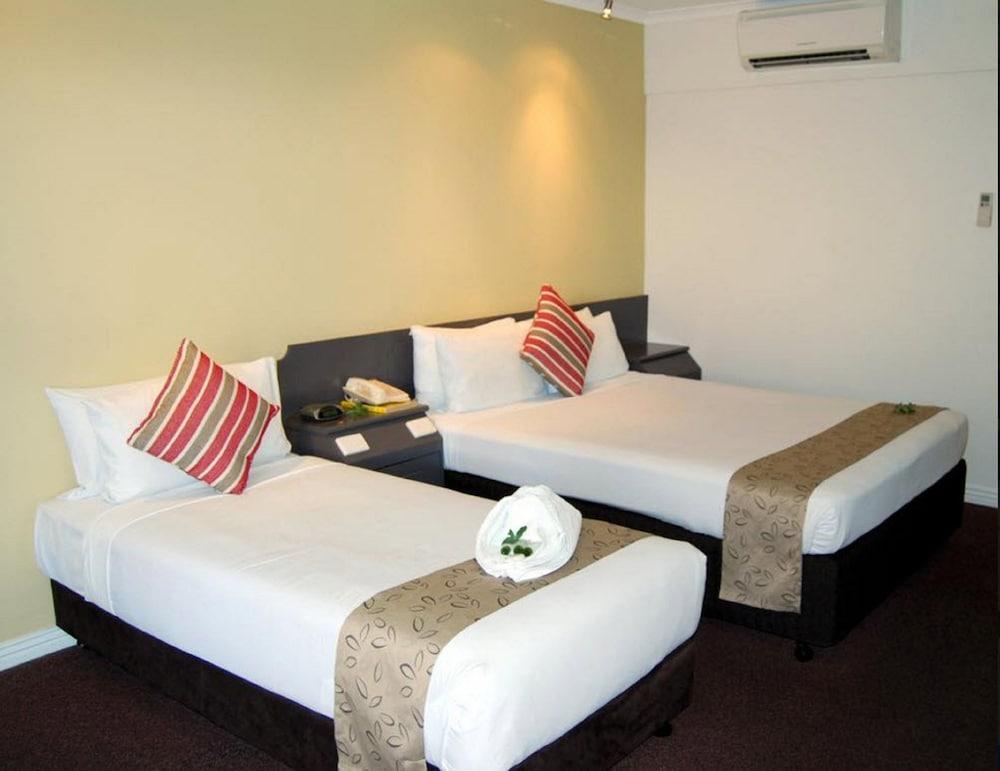 Stay At Alice Springs Hotel Extérieur photo