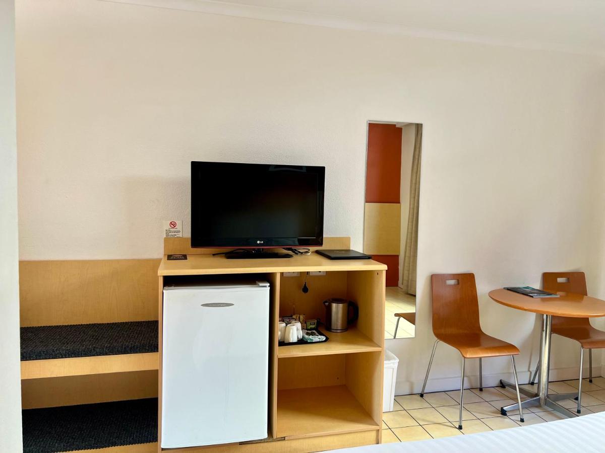 Stay At Alice Springs Hotel Extérieur photo