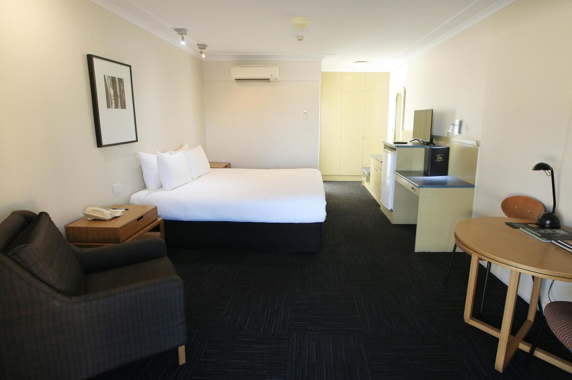 Stay At Alice Springs Hotel Extérieur photo