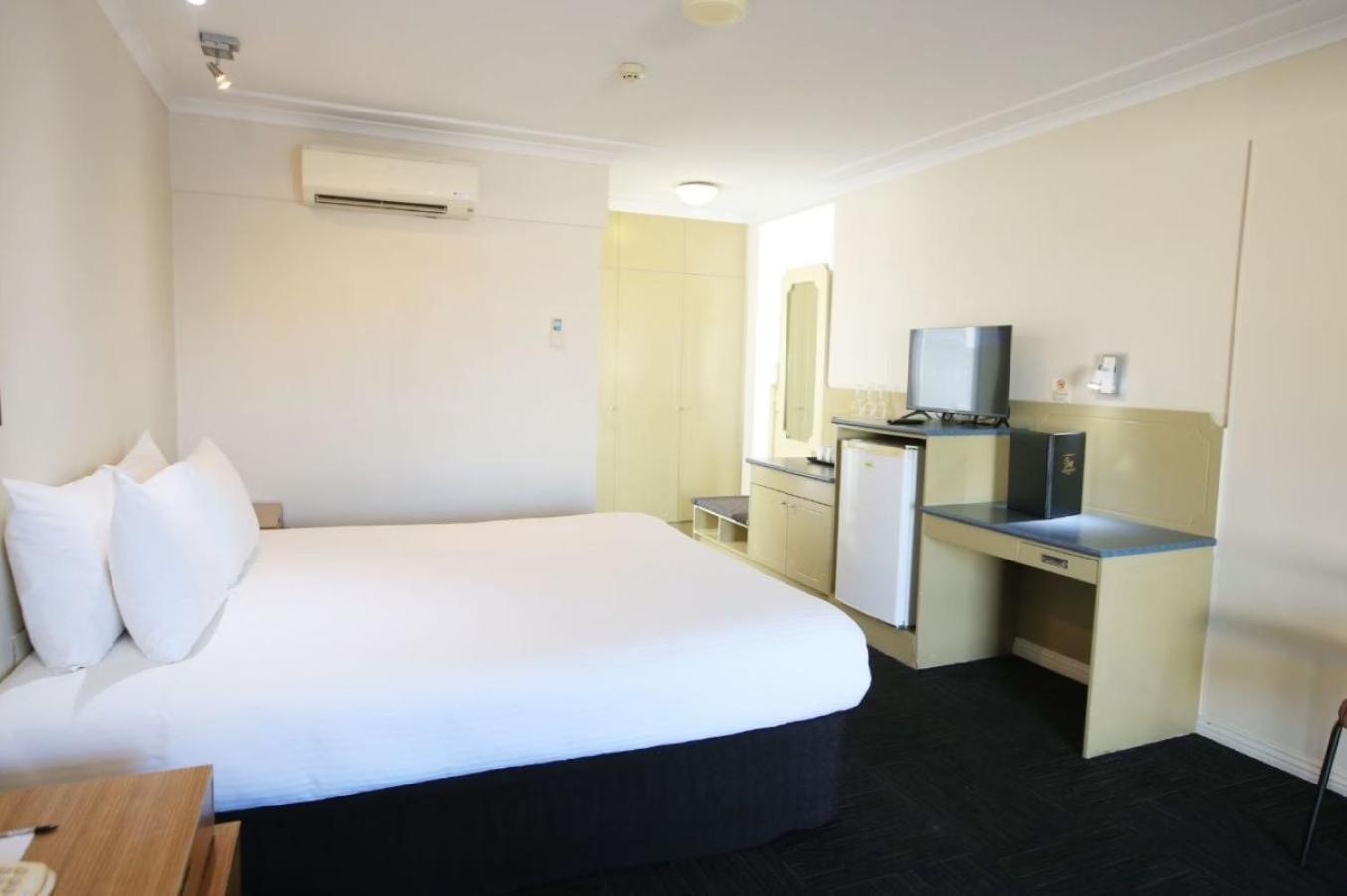 Stay At Alice Springs Hotel Extérieur photo