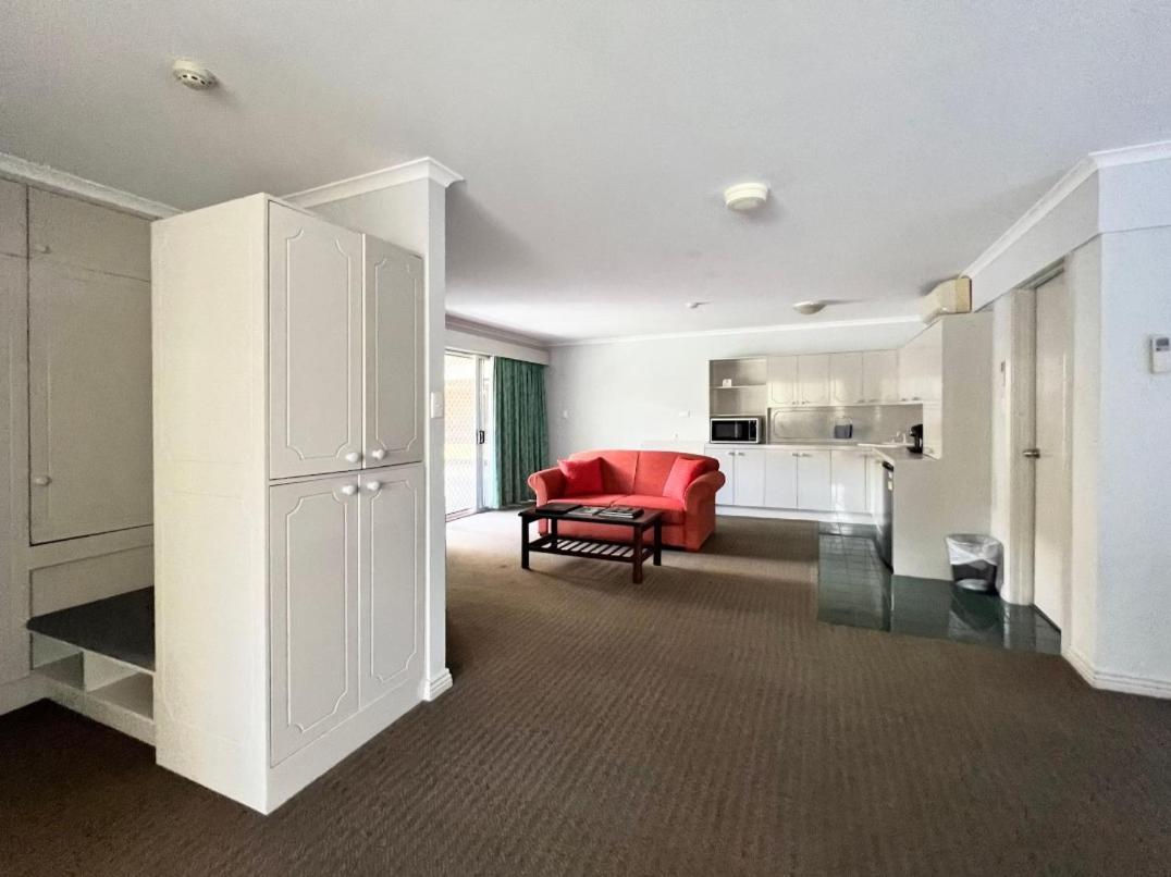 Stay At Alice Springs Hotel Extérieur photo