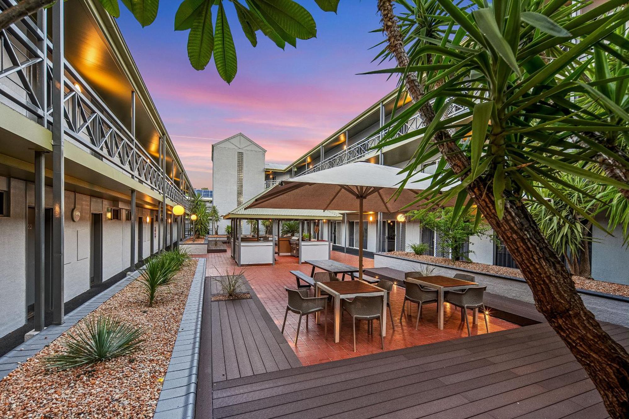 Stay At Alice Springs Hotel Extérieur photo